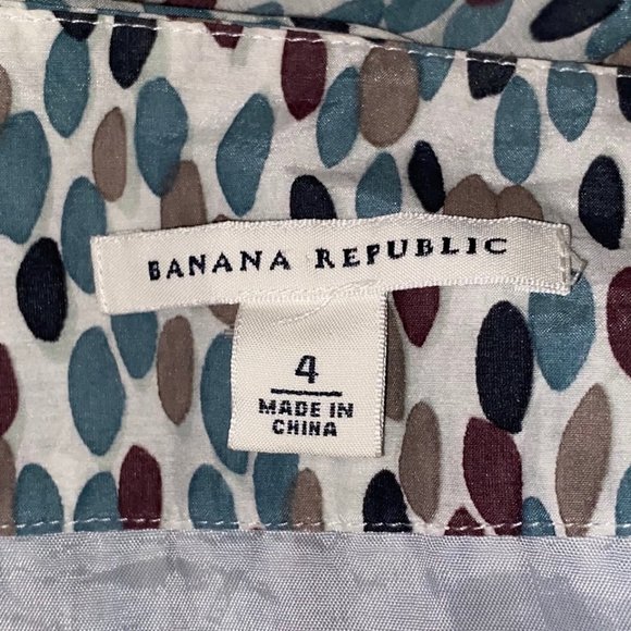 Banana Republic Pleated Silk-Blend Skirt - Picture 7 of 9